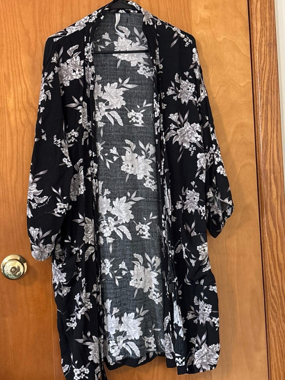Floral Open-Front Women's Kimono- Black & White